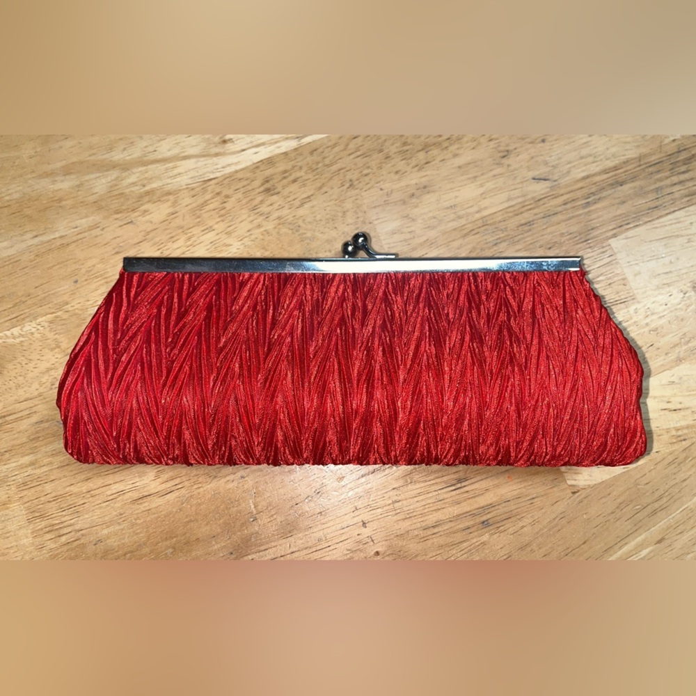 ❤️ Vintage Red Clutch ❤️